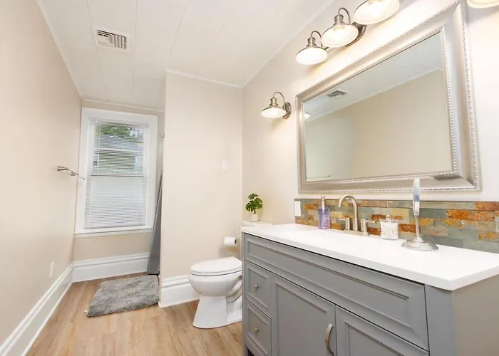 Skyline Views - Rooftop & Game - Sleeps 8 Pittsburgh