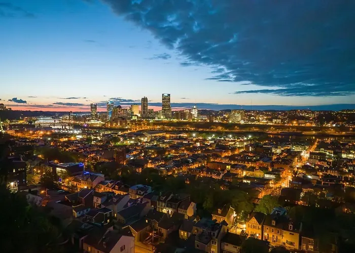 Skyline Views - Rooftop & Game - Sleeps 8 * Pittsburgh